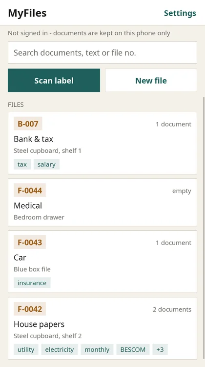 Home screen listing files F-0042, F-0043, F-0044 and B-007, each with its tags